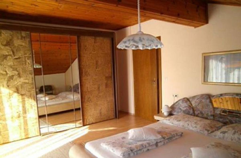 Haus Freitag Apartament Millstatt am See Pokój zdjęcie
